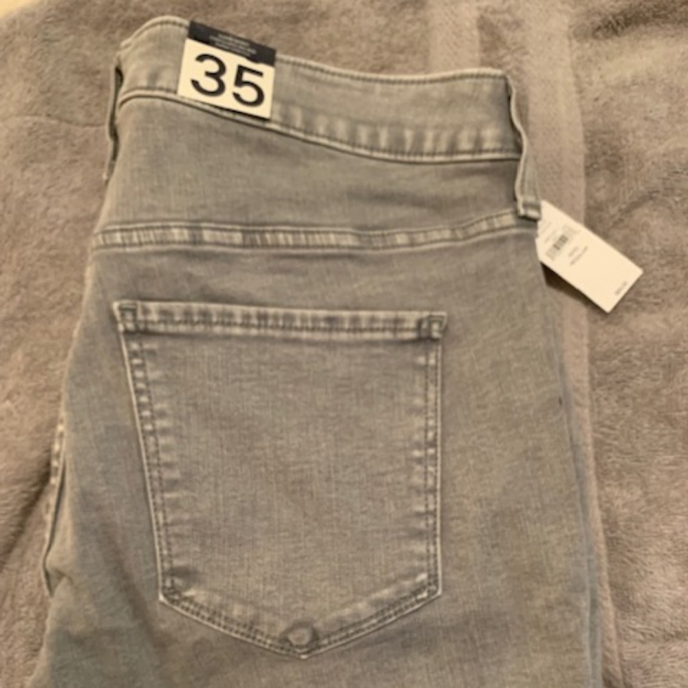 Universal Jegging Mid Rise jeans, grey, size 35 x 20 regular, NWT